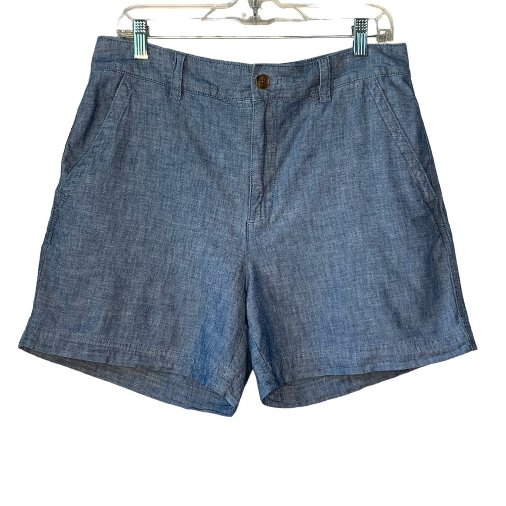 GAP girlfriend khaki short in a‎ blue chambray. Size 12